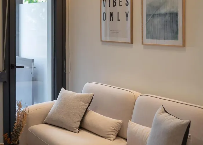 Ground Living Apartament *