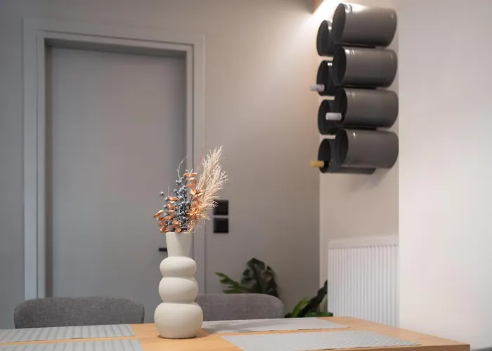 Ground Living Apartament *