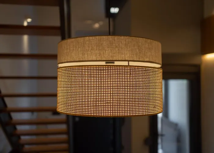 Ground Living * Wolos