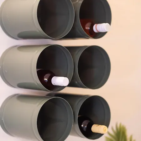 Ground Living Волос