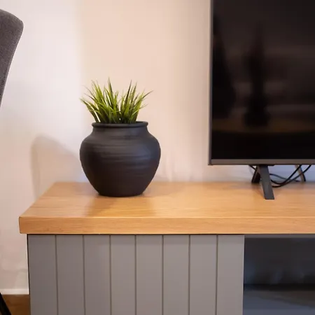 Ground Living * Волос